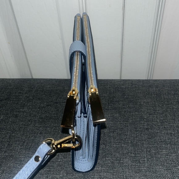 Michael Kors Adele Leather Smartphone Wallet Baby Blue / Light Blue / Wristlet - Picture 2 of 6